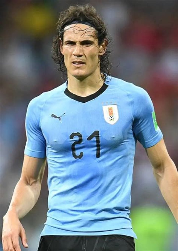 Edinson Cavani - Bio, Age, net worth, weight, height, Wiki, Facts and Family