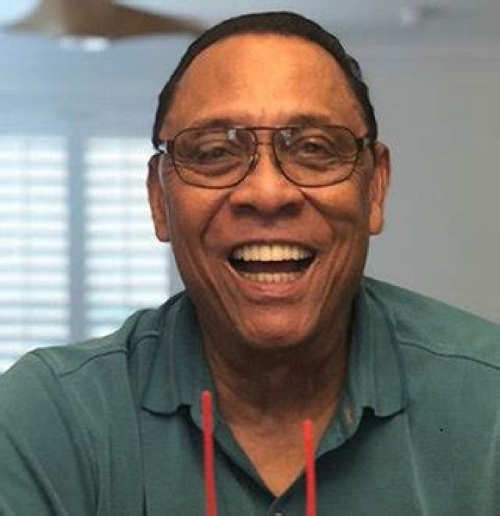 Eduardo Perez - Bio, Age, weight, height, Wiki, Facts and Family