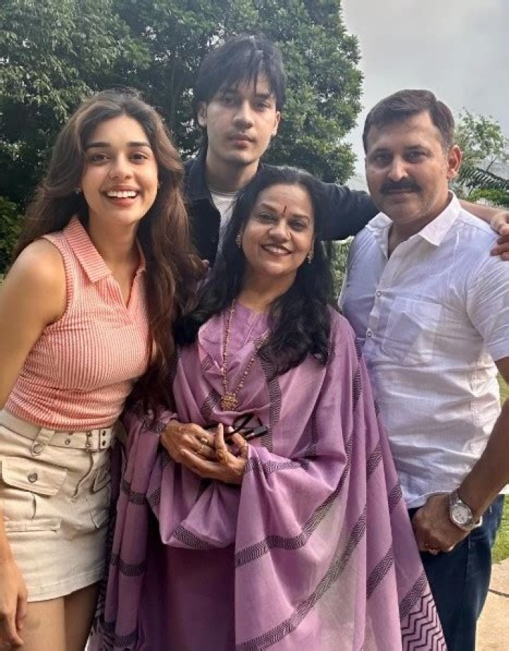Eisha Singh - Bio, Age, Wiki, Facts and Family