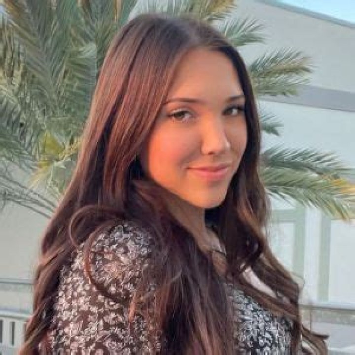 Ella Schnacky - Bio, Age, Wiki, Facts and Family