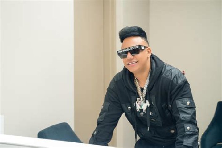 Elvis Martínez - Bio, Age, Wiki, Facts and Family