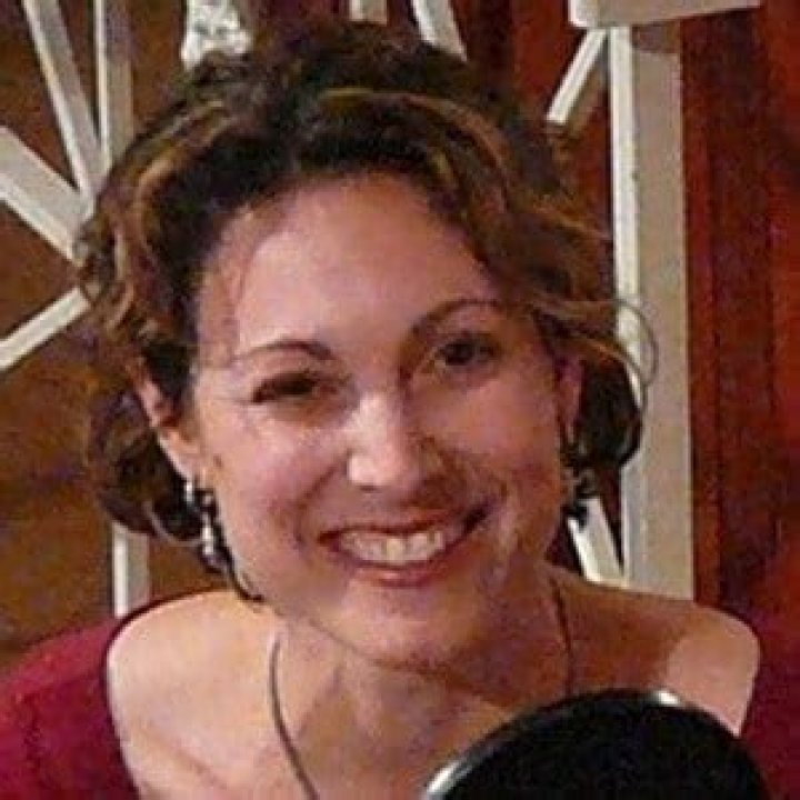 Emily Bazelon - Bio, Age, Wiki, Facts and Family