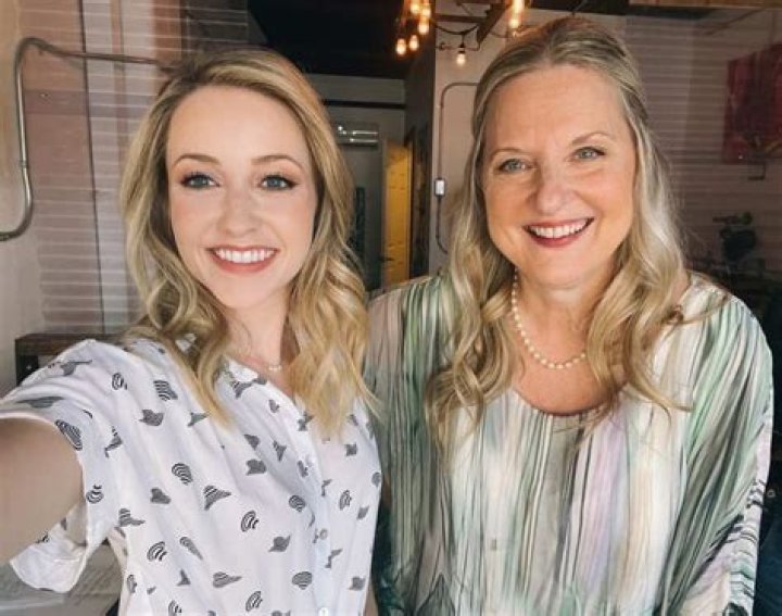 Emily Tennant - Bio, Age, Wiki, Facts and Family