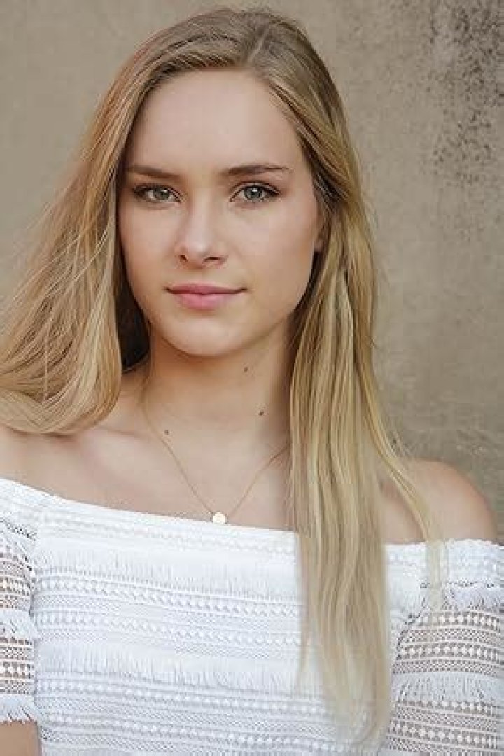 Emma Bellomy - Bio, Age, Wiki, Facts and Family