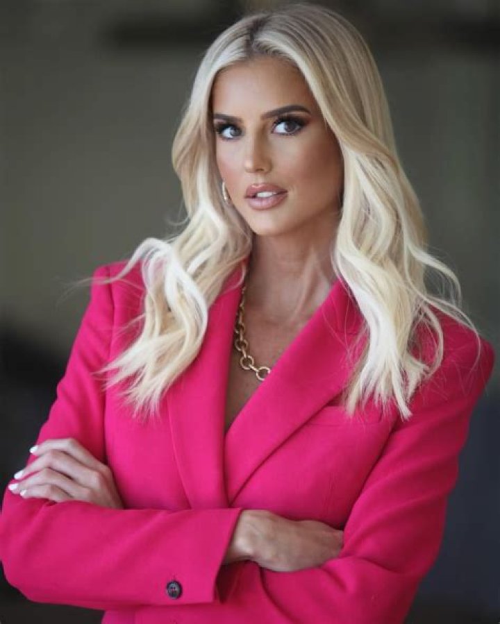 Emma Hernan - Bio, Age, Wiki, Facts and Family
