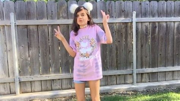 Emma Kate Loewen - Bio, Age, Wiki, Facts and Family