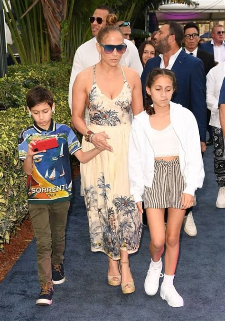 Emme Maribel Muniz - Bio, Age, Wiki, Facts and Family