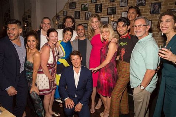 Eric Mabius - Bio, Age, net worth, siblings, height, Wiki, Facts and Family