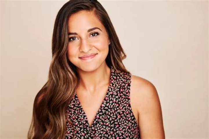 Erica Mendez - Bio, Age, Wiki, Facts and Family
