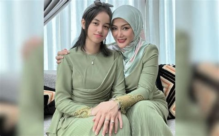 Erra Fazira - Bio, Age, Wiki, Facts and Family