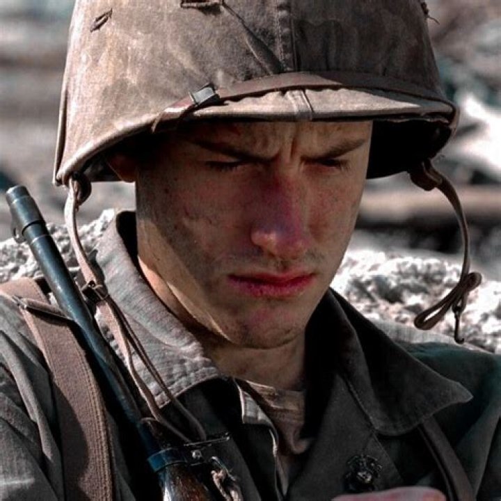 Eugene Sledge - Bio, Age, siblings, Wiki, Facts and Family