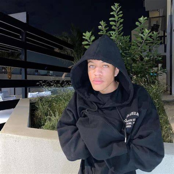 EvcNoble : Age, Birthday, Wiki, Bio and Family, Net Worth...