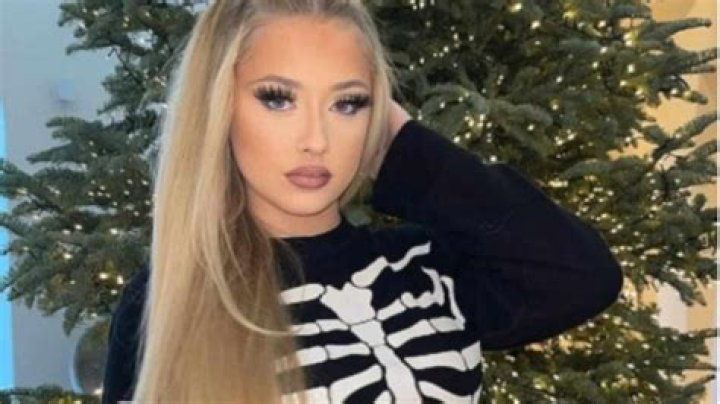 Fallon Twombley (webvideostar) - Wikipedia, Age, Net Worth, Biography , Spotify, TikTok, Facebook, Facts and Family