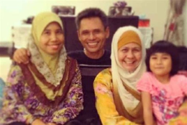 Fauziah Ahmad Daud - Bio, Age, Wiki, Facts and Family