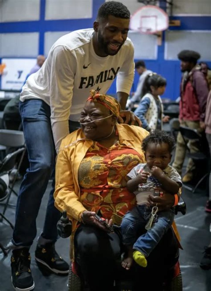 Festus Ezeli - Bio, Age, height, Wiki, Facts and Family