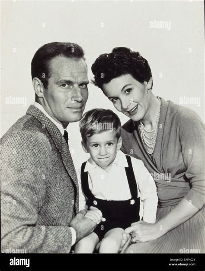 Fraser Heston - Bio, Age, siblings, Wiki, Facts and Family