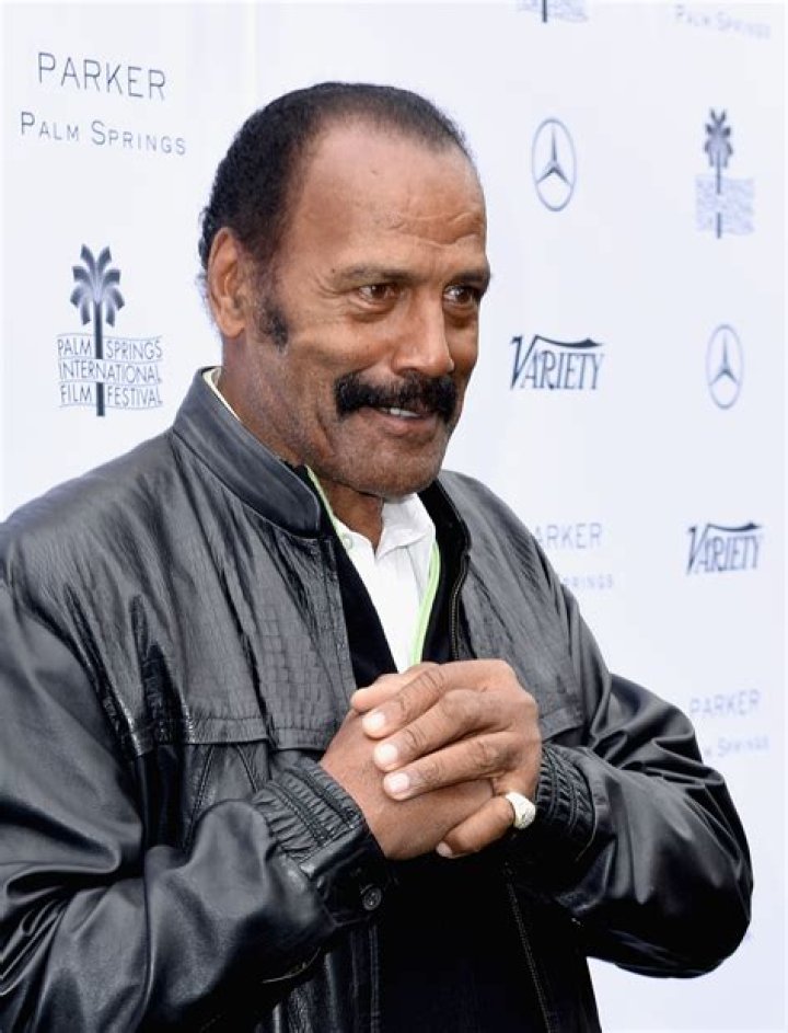 Fred Williamson - Bio, Age, net worth, height, Wiki, Facts and Family