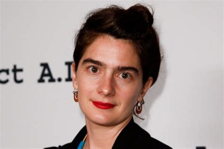 Gaby Hoffmann - Bio, Age, Wiki, Facts and Family