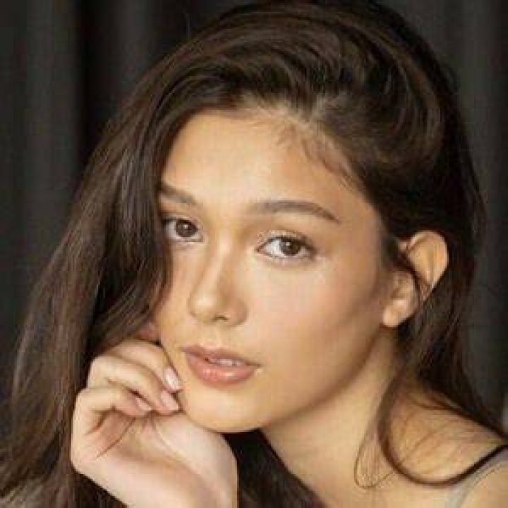 Gela Walter: Model Detailed Bio, Age, Birthday, & Height Insights and more