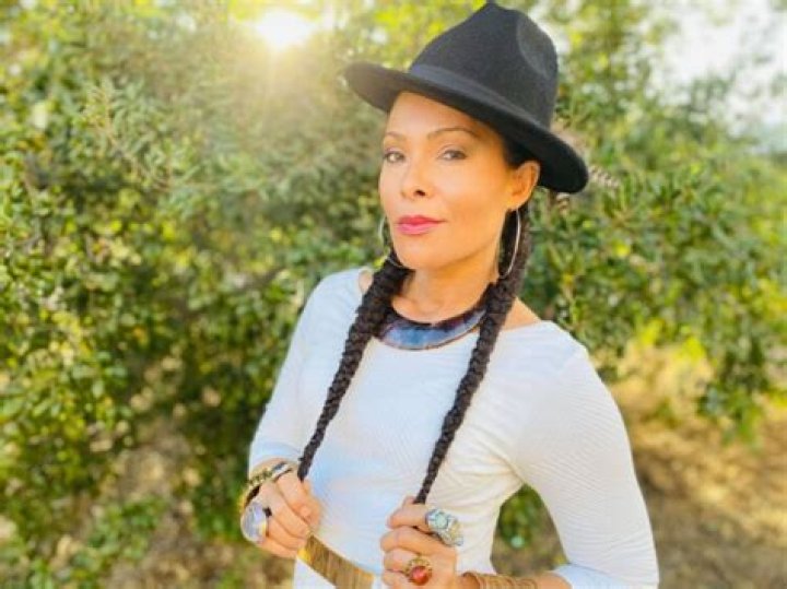 Gena Loring - Bio, Age, Wiki, Facts and Family