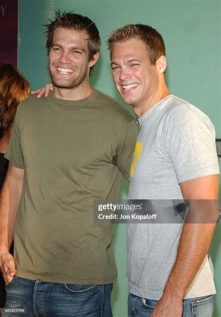 George Stults - Bio, Age, siblings, height, Wiki, Facts and Family