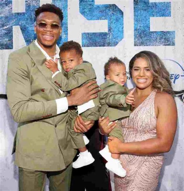 Giannis Antetokounmpo - Bio, Age, net worth, siblings, height, weight, Wiki, Facts and Family