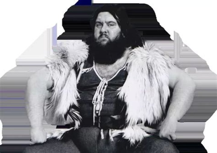 Giant Haystacks - Bio, Age, height, Wiki, Facts and Family