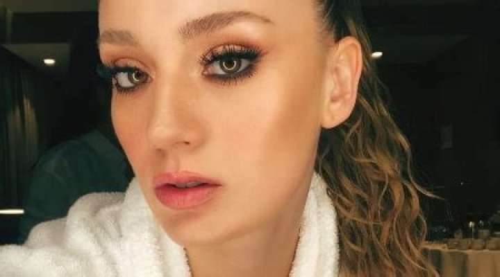 Gizem Karaca - Bio, Age, weight, height, Wiki, Facts and Family