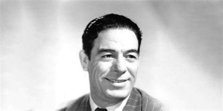 Glenn Strange - Bio, Age, height, Wiki, Facts and Family