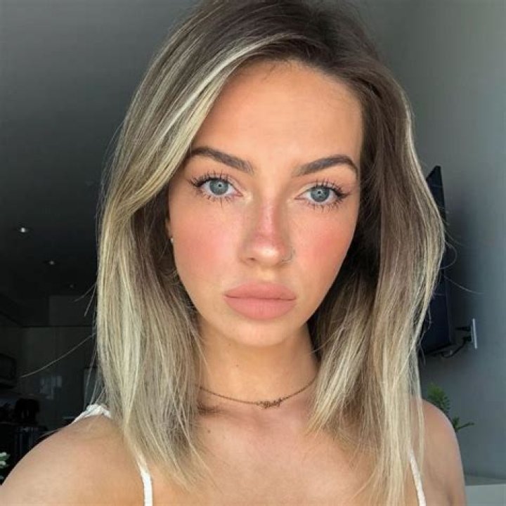 Gracie Renfro - Bio, Age, Wiki, Facts and Family
