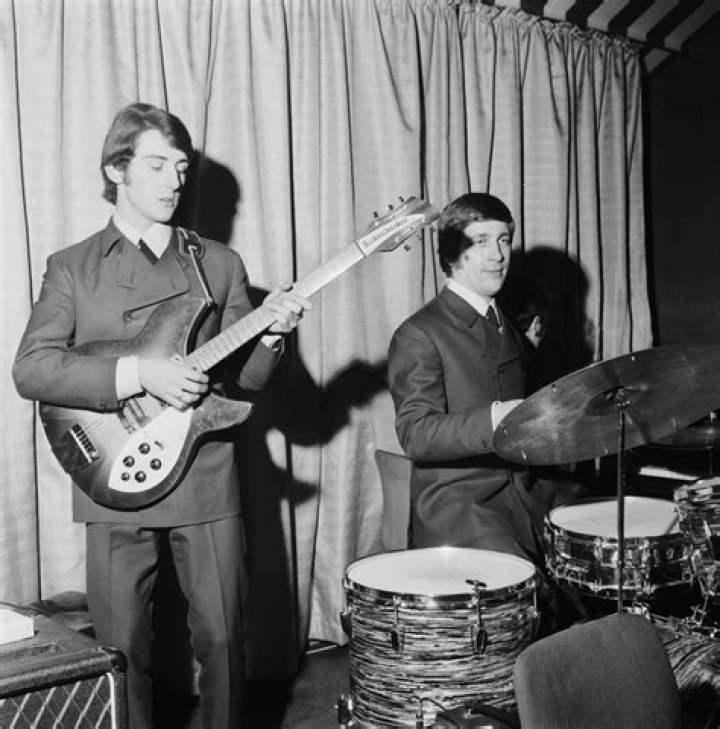 Graeme Edge - Bio, Age, net worth, Wiki, Facts and Family