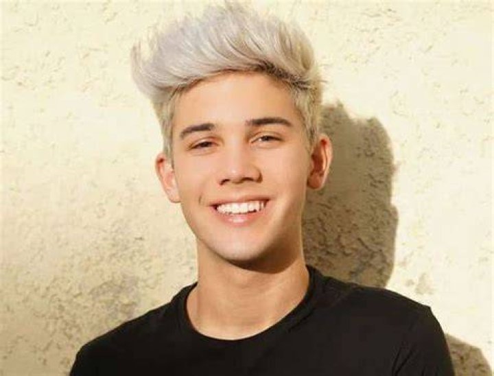Grant Knoche - Bio, Age, height, weight, Wiki, Facts and Family