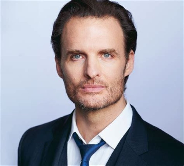 Greg Bryk - Bio, Age, net worth, height, Wiki, Facts and Family