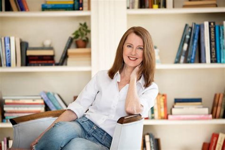 Gretchen Rubin - Bio, Age, Wiki, Facts and Family