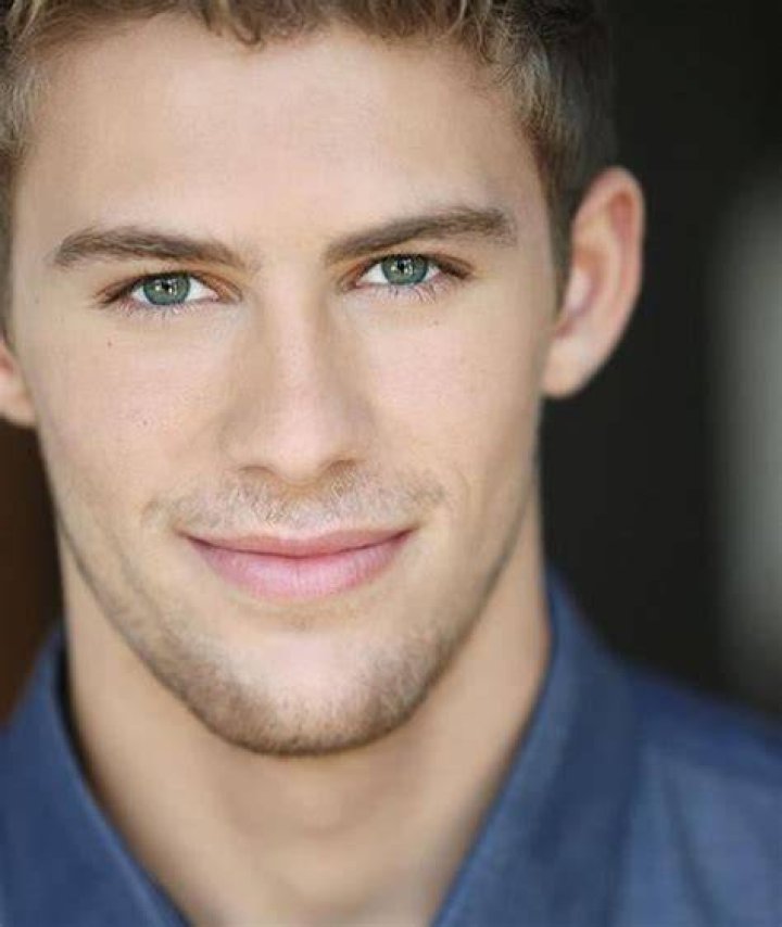 Griffin Freeman - Bio, Age, height, Wiki, Facts and Family