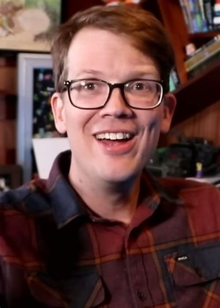 Hank Green - Bio, Age, net worth, height, Wiki, Facts and Family