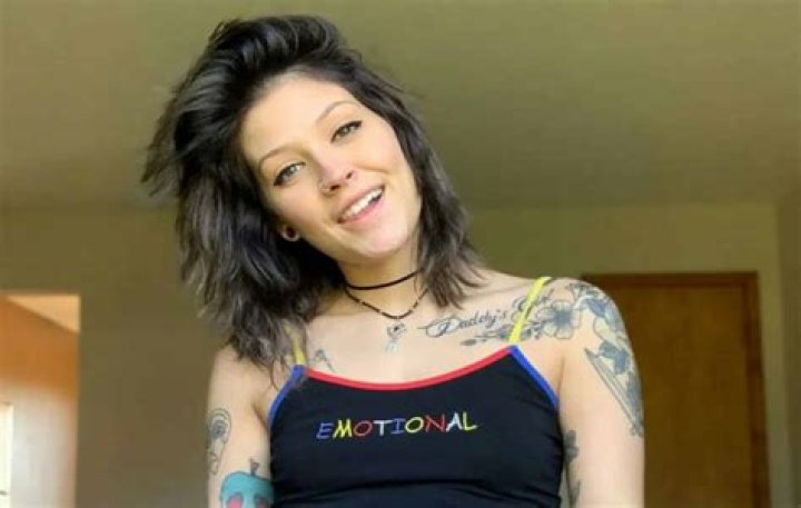 HawkHatesYou - Bio, Age, Wiki, Facts and Family