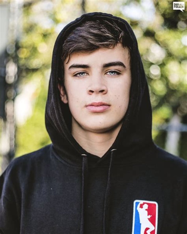 Hayes Grier - Bio, Age, siblings, height, Wiki, Facts and Family