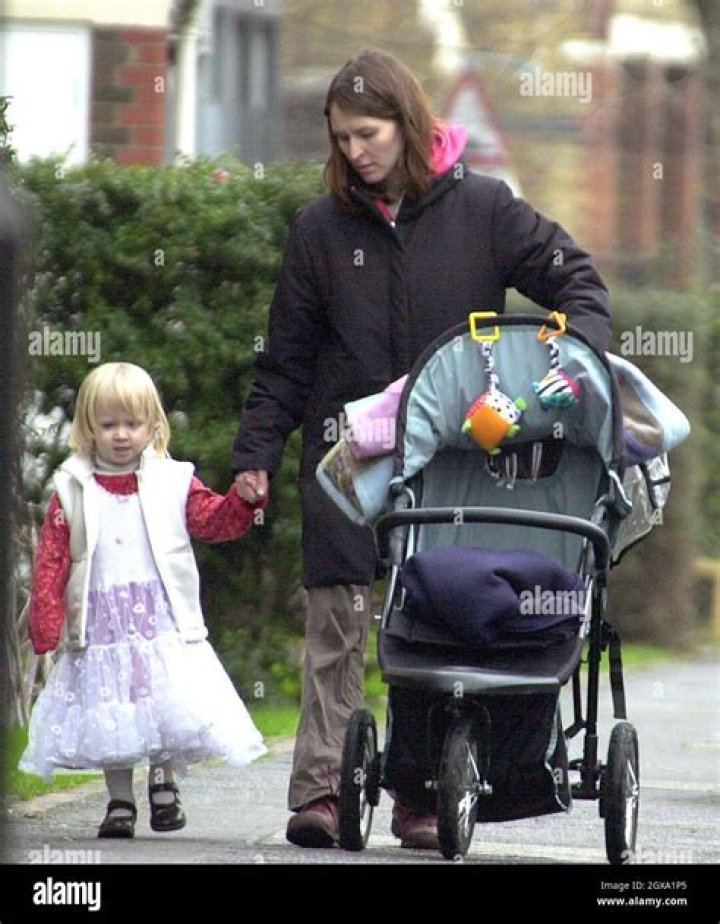 Helen Baxendale - Bio, Age, Wiki, Facts and Family