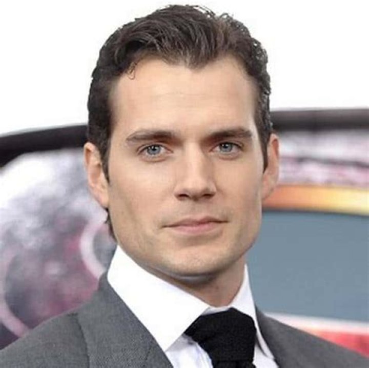 Henry Cavill - Bio, Age, net worth, siblings, height, Wiki, Facts and Family
