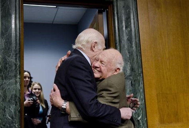 Herb Kohl - Bio, Age, Wiki, Facts and Family