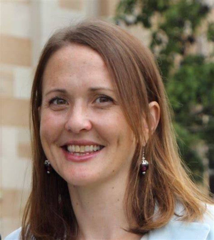 Holly Murray - Bio, Age, Wiki, Facts and Family