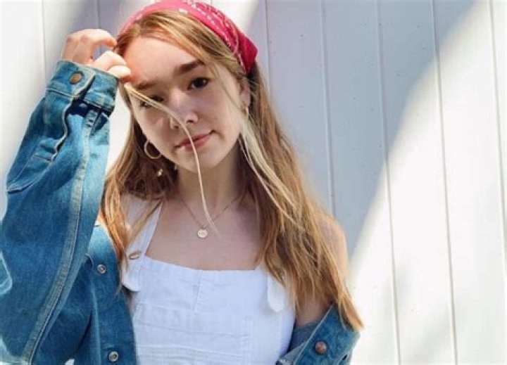 Holly Taylor - Bio, Age, Wiki, Facts and Family