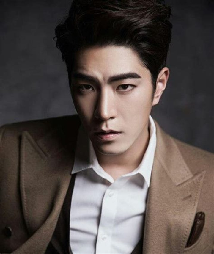 Hong Jong-hyun - Bio, Age, height, Wiki, Facts and Family