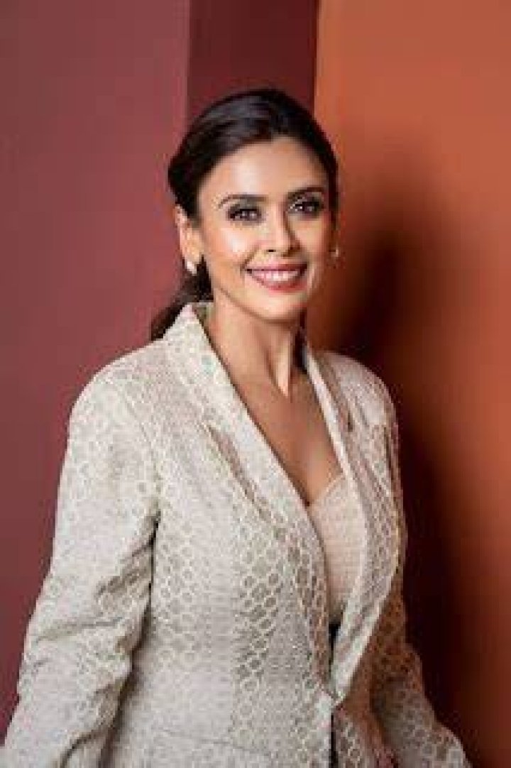 Hrishitaa Bhatt - Bio, Age, Wiki, Facts and Family