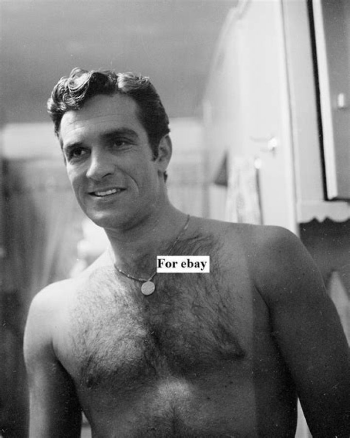 Hugh O'Brian - Bio, Age, net worth, height, Wiki, Facts and Family
