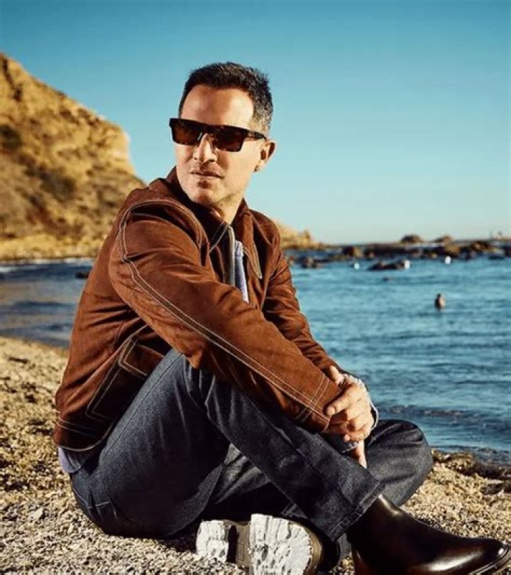 Hugo de la Barreda - Bio, Age, Wiki, Facts and Family