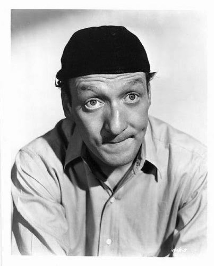Huntz Hall - Bio, Age, Wiki, Facts and Family