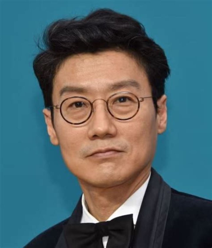 Hwang Dong-Hyuk (director) - Wikipedia, Age, Net Worth, Biography , Spotify, TikTok, Facebook, Facts and Family