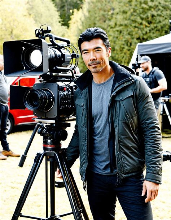 Ian Anthony Dale - Bio, Age, height, Wiki, Facts and Family